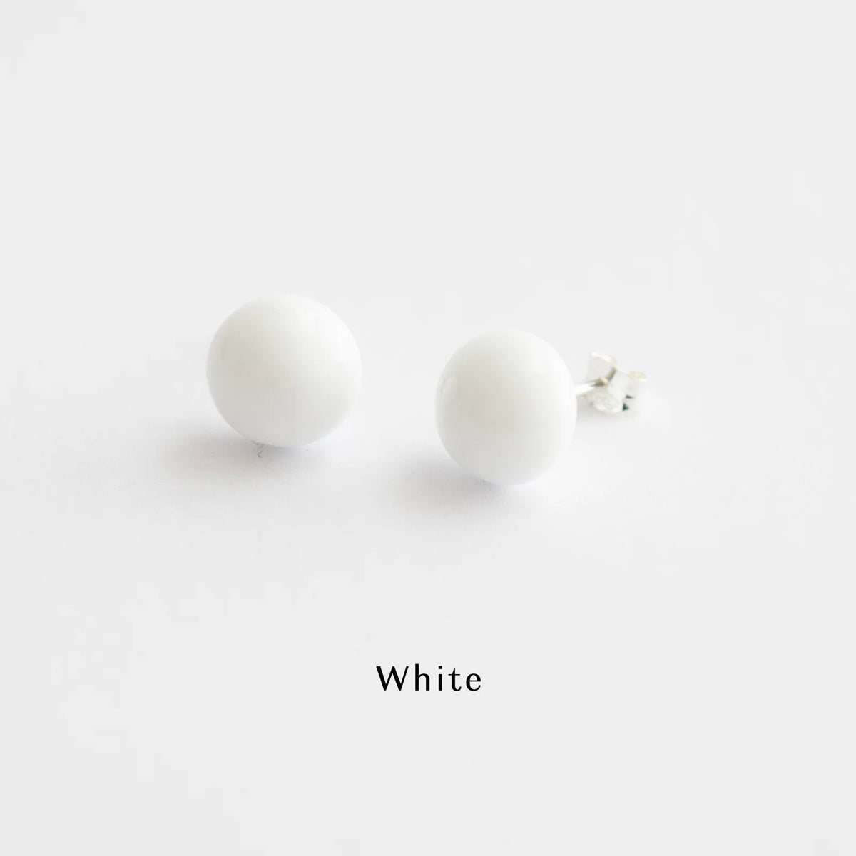 Lillan Helsinki Pompom korvakoru, White valkoinen